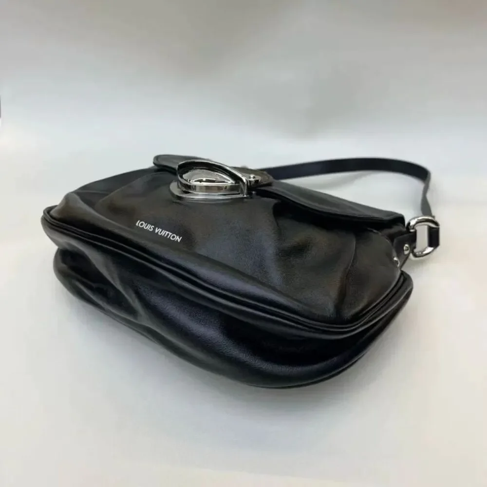 Louis Vuitton Women Pre-Loved Bag Brand New Condition